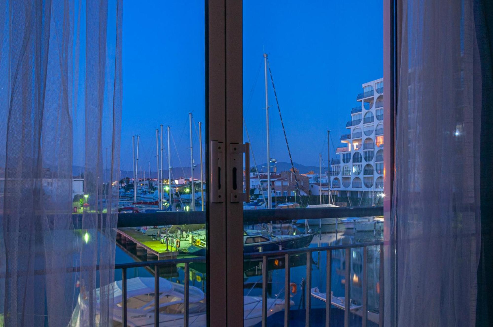 Estudio En 1ª Linea Con Vistas Al Puerto Deportivo By Insidehome Ampuriabrava Exterior foto